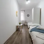 Apartment Comfort By Bookinghost *