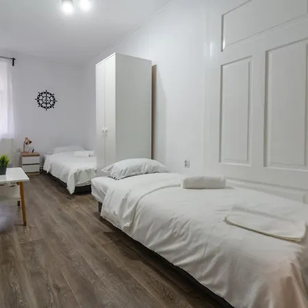 Apartament Comfort By Bookinghost