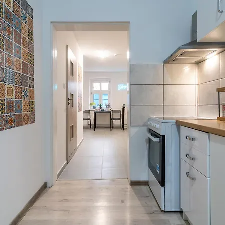 Comfort By Bookinghost *