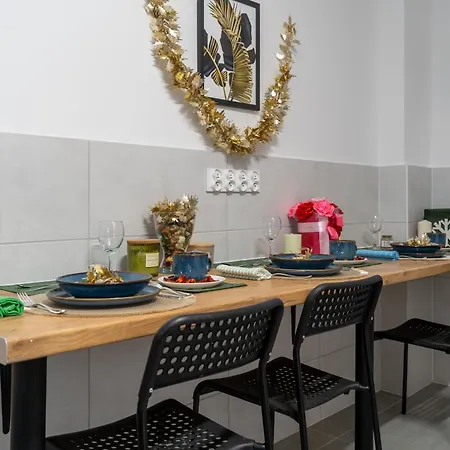 Comfort By Bookinghost *