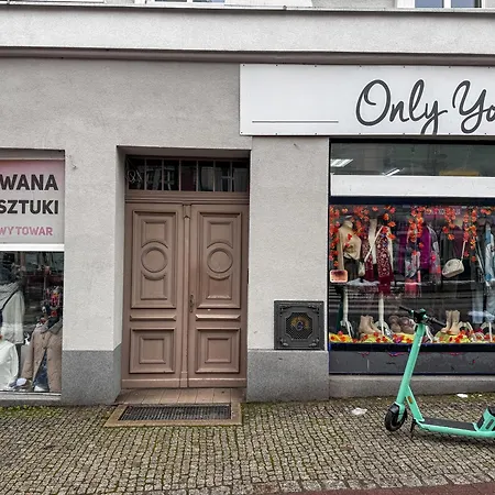 Comfort By Bookinghost Apartament