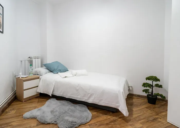 Comfort By Bookinghost דירה *