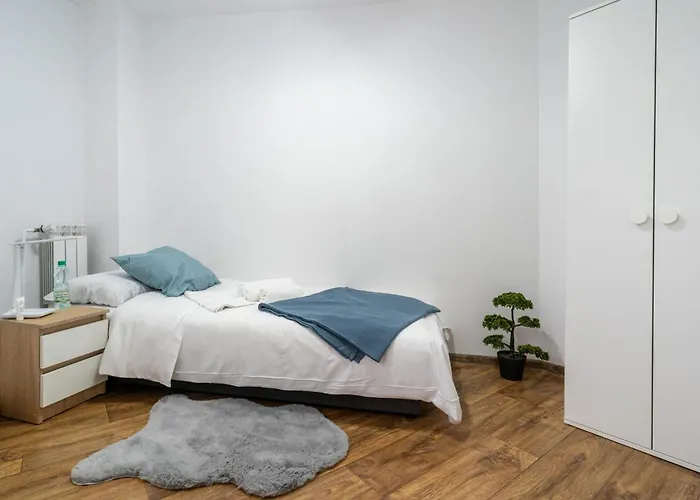 Comfort By Bookinghost