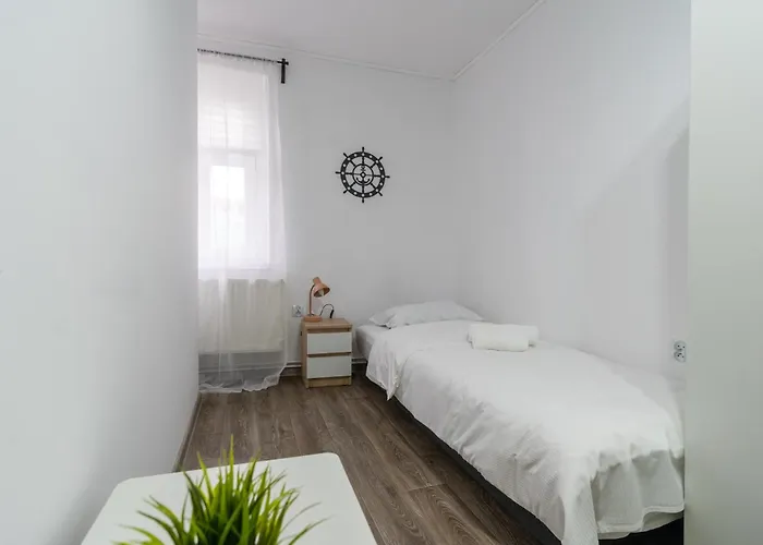 Comfort By Bookinghost זברזה