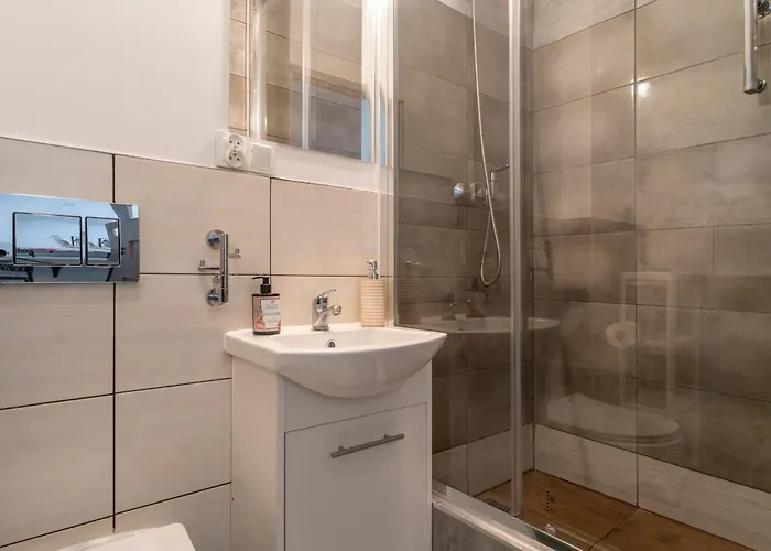 Comfort By Bookinghost דירה